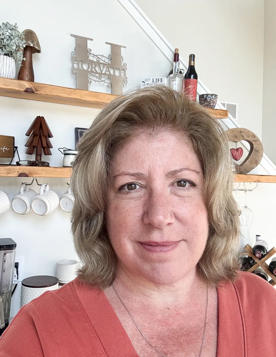 Portrait of Cheryl Horvath, the woman behind Cards by Cheryl